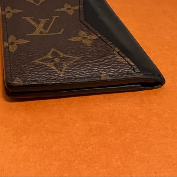 Men’s Louis Vuitton Pocket Organizer Monogram Macassar Canvas - Picture 7 of 12